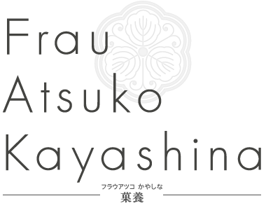 Frau Atsuko Kayashina